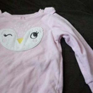 Pink shirt with owl eyes
